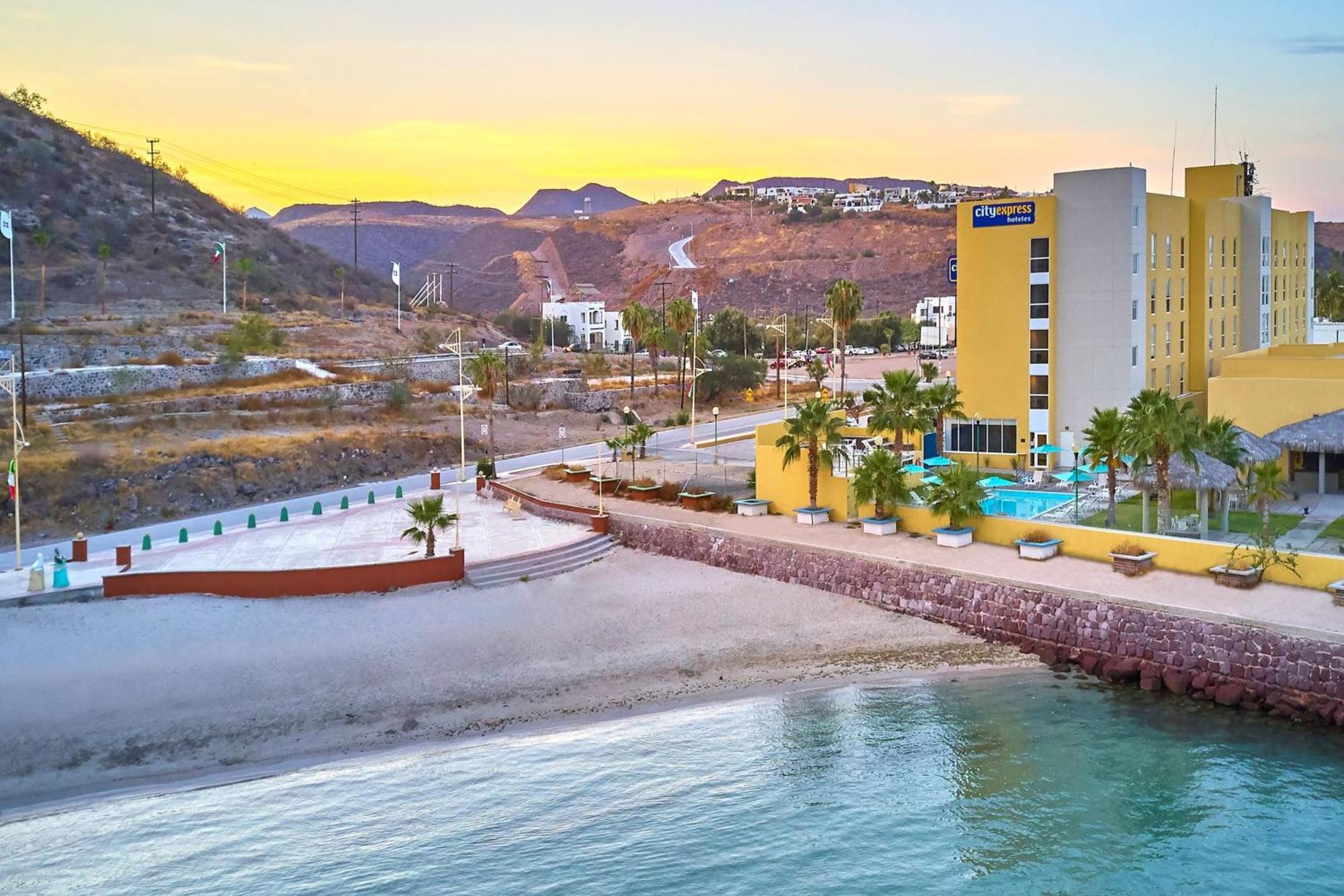 City Express By Marriott La Paz Bagian luar foto